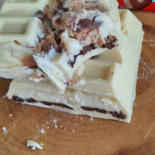 Big barra kinder bueno por Lika Doces Gourmet
