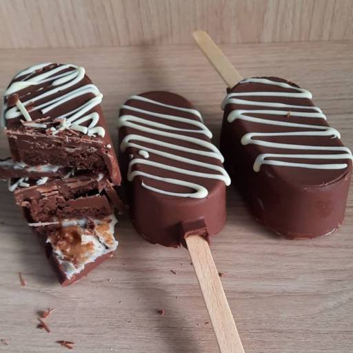 Paleta ninho com nutella e brownie por Lika Doces Gourmet