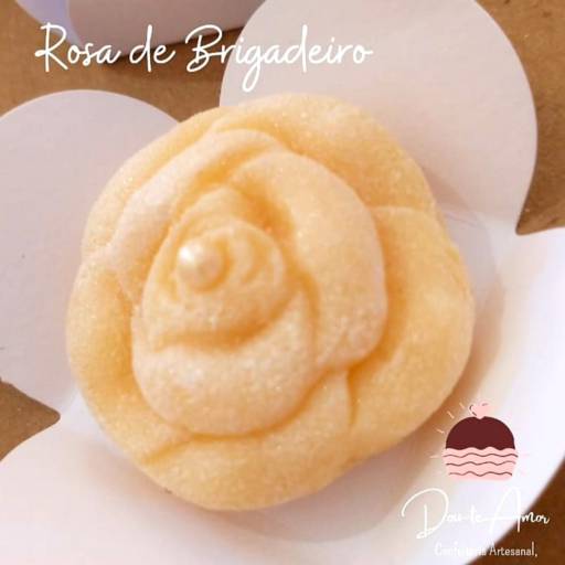 Rosa de brigadeiro - Doces para festas em Botucatu por Dou-te Amor - Confeitaria Artesanal