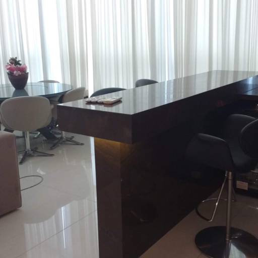 Apartamento alto padrão com área gourmet  por Hevittek Solution At Home Service