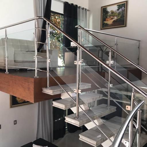 Apartamento alto padrão com área gourmet  por Hevittek Solution At Home Service