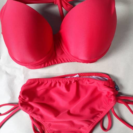 Biquíni Vermelho com bojo em Bauru  por SAC'S Moda Verão
