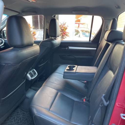 HILUX CAMINHONETE 2.8 16V SRX 4X4 DIESEL CABINE DUPLA AUTOMÁTICO em Bauru por Mult Car Bauru