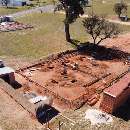 Construção De Alto Padrão Em Riviera De Santa Cristina XIII, SP ...