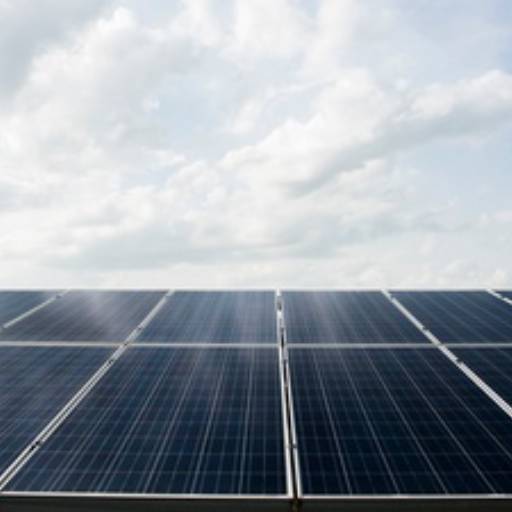 Sistema de energia solar para indústrias por WLL Engenharia