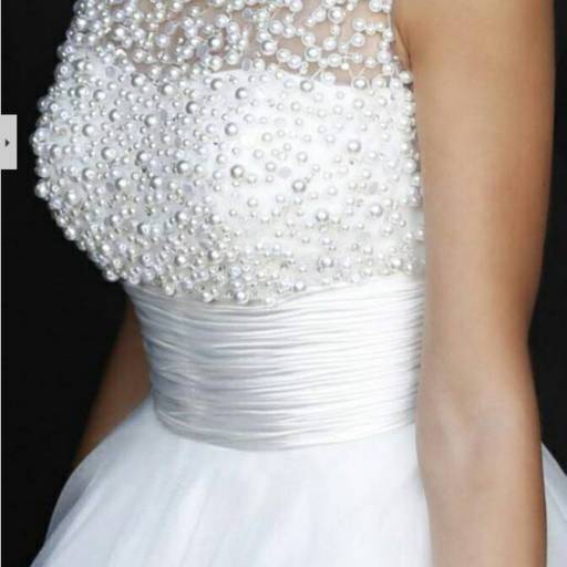 Vestido curto com pérolas em Bauru por Aguiar Noivas, Festas e Ternos