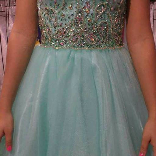 Vestido curto azul com pedras em Bauru por Aguiar Noivas, Festas e Ternos