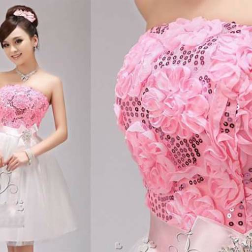 Vestido curto branco e rosa em Bauru por Aguiar Noivas, Festas e Ternos