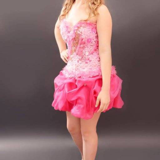 Vestido curto rosa pregueado em Bauru por Aguiar Noivas, Festas e Ternos