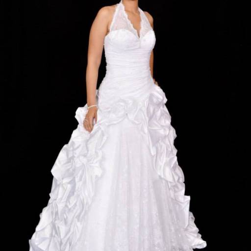 Vestido de Noiva - amarração no pescoço em Bauru por Aguiar Noivas, Festas e Ternos