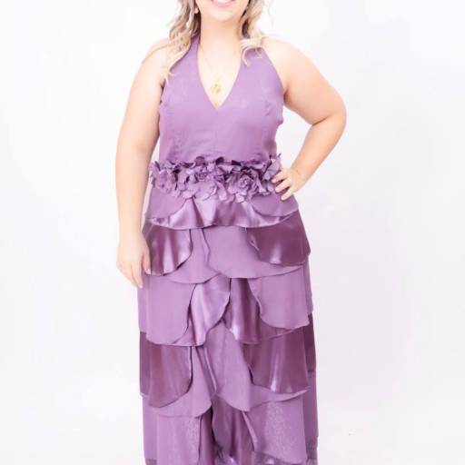 Vestido Lilás com flores Plus Size em Bauru por Aguiar Noivas, Festas e Ternos