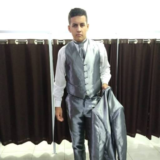 Terno prata de gala para casamento Bauru por Aguiar Noivas, Festas e Ternos