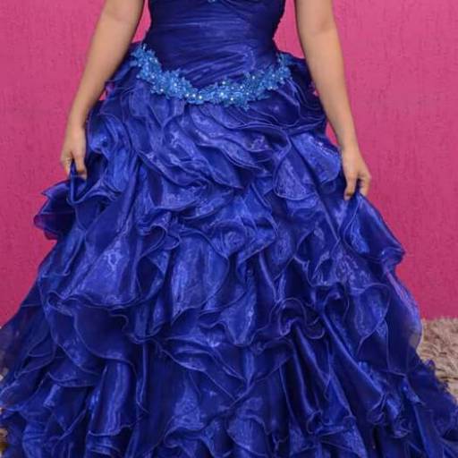 Vestido de Debutante Azul Escuro Babados por Aguiar Noivas, Festas e Ternos
