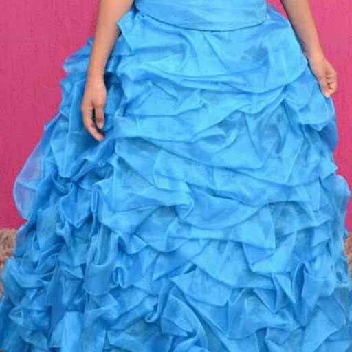 Vestido de Debutante Azul Transpassado por Aguiar Noivas, Festas e Ternos