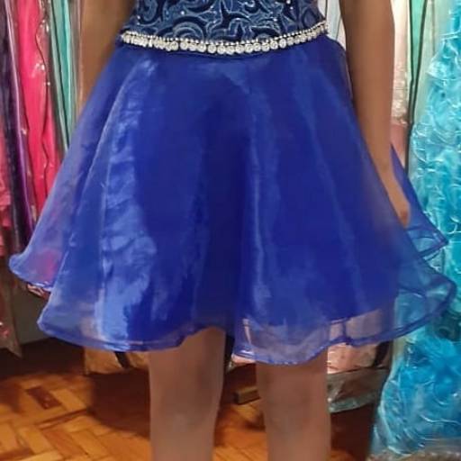 Vestido de Debutante Azul Escuro Curto com e sem Mangas por Aguiar Noivas, Festas e Ternos