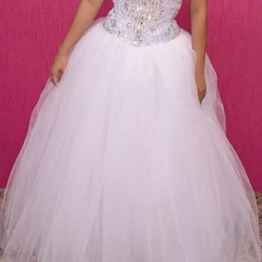Vestido de Debutante Branco Longo por Aguiar Noivas, Festas e Ternos