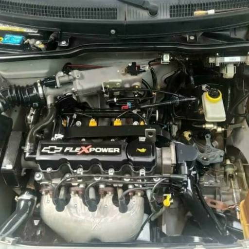 Lavagem Detalhada de Motor por Garage 32 Estética Automotiva