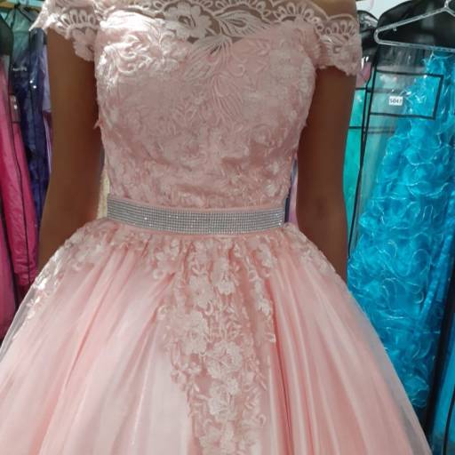 Vestido de Debutante Rosé Longo por Aguiar Noivas, Festas e Ternos