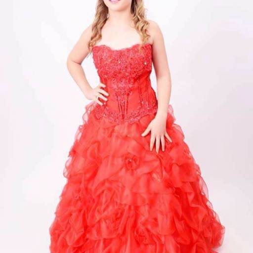 Vestido de Debutante Vermelho com Babados por Aguiar Noivas, Festas e Ternos