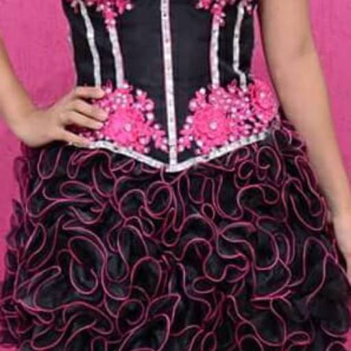 Vestido de Debutante Rosa com Preto por Aguiar Noivas, Festas e Ternos