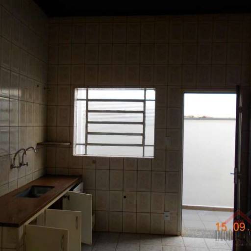 Casa no Centro de Jaú - Aluguel R$1000,00 por Imobiliaria Perlatti