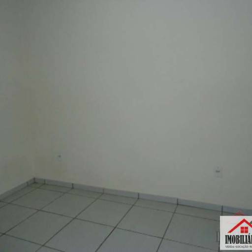 Casa no Bairro Vila Nova Jaú - Aluguel R$900,00 por Imobiliaria Perlatti