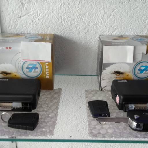 Alarmes Omega 7 e chaveiro canivete