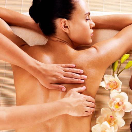 Massagem Relaxante com "Toque Oriental" por Espaço Clô Escudeiro Clínica de Estética & Saúde