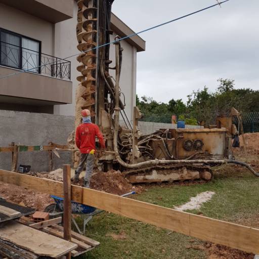Obras Residência Condomínio  Alphavile Jacuí Residencial 3 por Hevittek Solution At Home Service