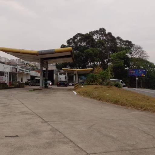 Posto de Combustíveis com área de 4.756 m². por Toledo Assessoria