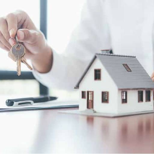 Venda de Imóvel por Patrick Pereira Corretor e Avaliador de Imóveis 