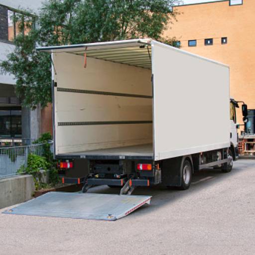 Caminhão de Transporte para Mudanças  por Ivan Transportes