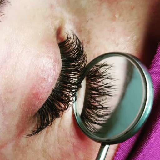 Alongamento de cílios