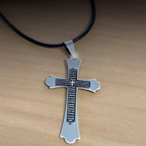 Colar com pingente modelo Cruz Bauru por Mixx Refúgio Acessórios