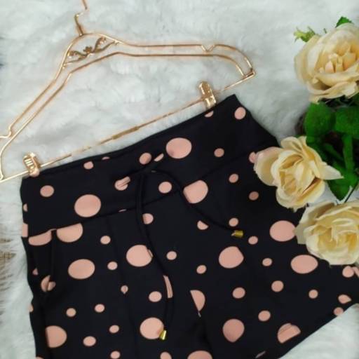 Short preto com bolinhas rosa em Bauru por Mixx Refúgio Acessórios