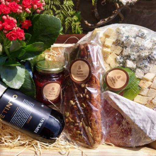 Cestas Personalizadas em Bauru por Farinha Manteiga - Padaria e Confeitaria