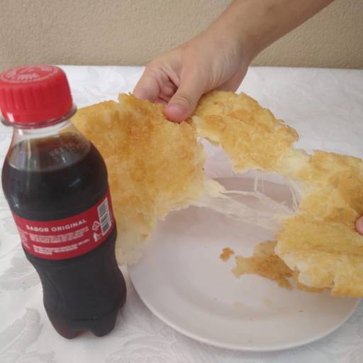 Pastel  por Max Bolos Doces e Salgados