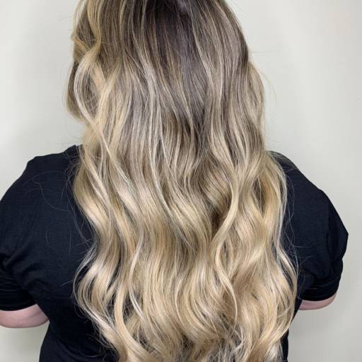 Especialista em Loiros em Avaré por Studio Luciana Liar Cabeleireira Conceito Cachos e Companhia 