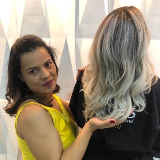 Especialista em Loiros em Avaré por Studio Luciana Liar Cabeleireira Conceito Cachos e Companhia 