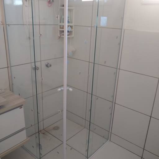 Comprar o produto de Box de banheiro em Casa, Móveis e Decoração pela empresa APP Soluções - Vidros Temperados em São Manuel, SP por Solutudo
