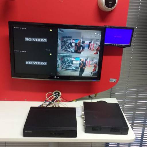 Comprar o produto de Instalação de monitor para câmera de segurança em Câmeras de Segurança pela empresa Alarmil Segurança Eletrônica em Bauru, SP por Solutudo