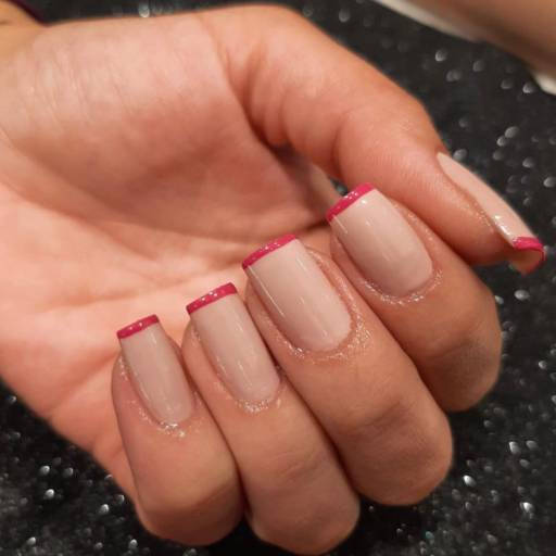 Manicure  por Studio Greta 