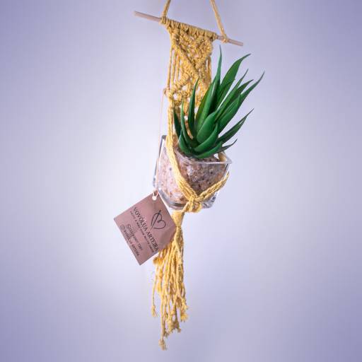 Suporte para Plantas em macramê por Vovó Lua Arteira Artesanatos 