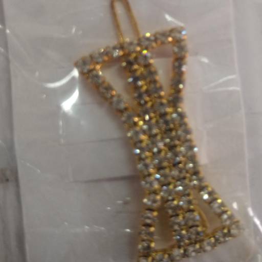 Acessórios Cabelo com Strass por DROGARIA REDE VEREDAS - FARMÁCIA EM DIVINÓPOLIS