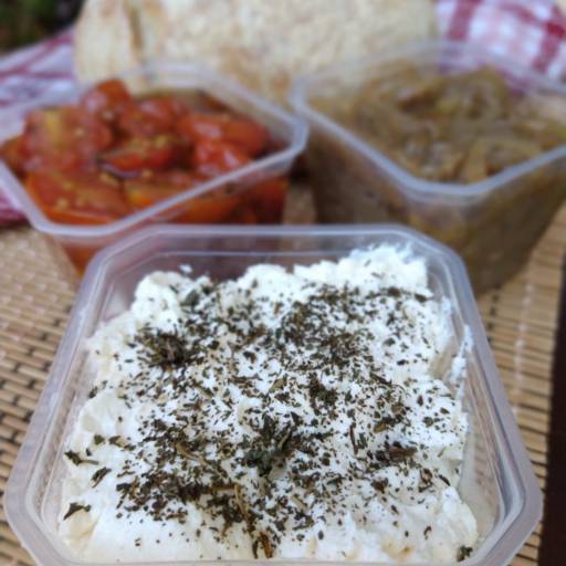 Coalhada seca com Hortelã (250g) - Bauru por Farinha Manteiga - Padaria e Confeitaria