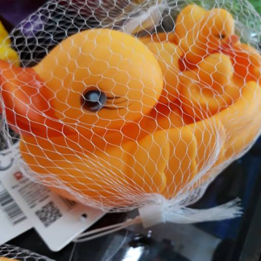 Variedades em BRINQUEDOS PET por Agropesca