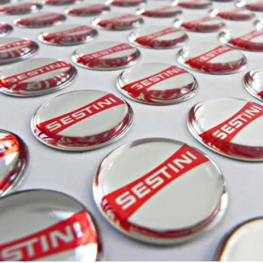 Etiquetas Resinadas em São José do Rio Preto, SP por Public Gráfica e Brindes