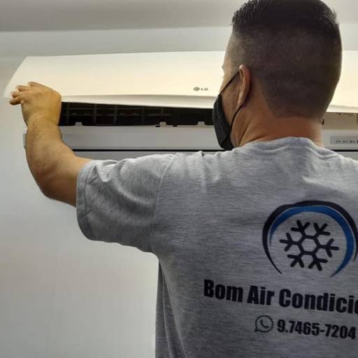 Comprar o produto de Assistência técnica a ar condicionado residencial em Ar Condicionado pela empresa Bom Air Condicionado em Cotia, SP por Solutudo