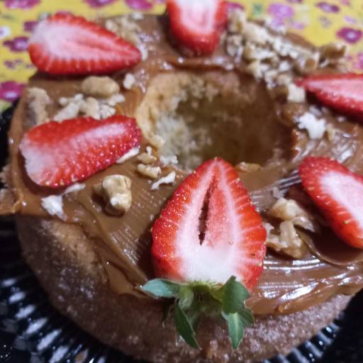 Bolo de Churros com Morango e Nozes - Bauru por Doces & Doces - Confeitaria