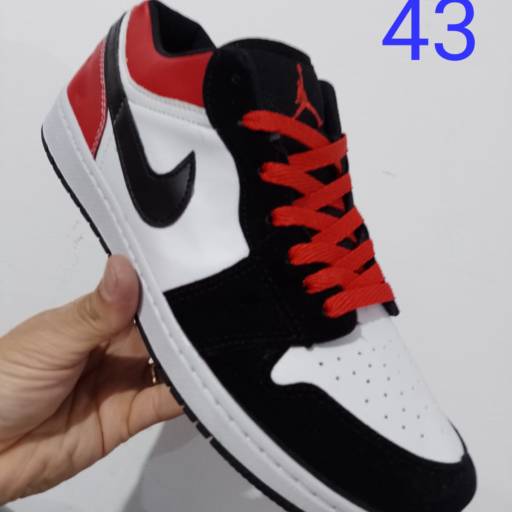 Comprar o produto de Tênis Nike Jordan vermelho e branco nº43 - Bauru em Tênis pela empresa W&R STORE - Moda Feminina e Masculina em Bauru, SP por Solutudo